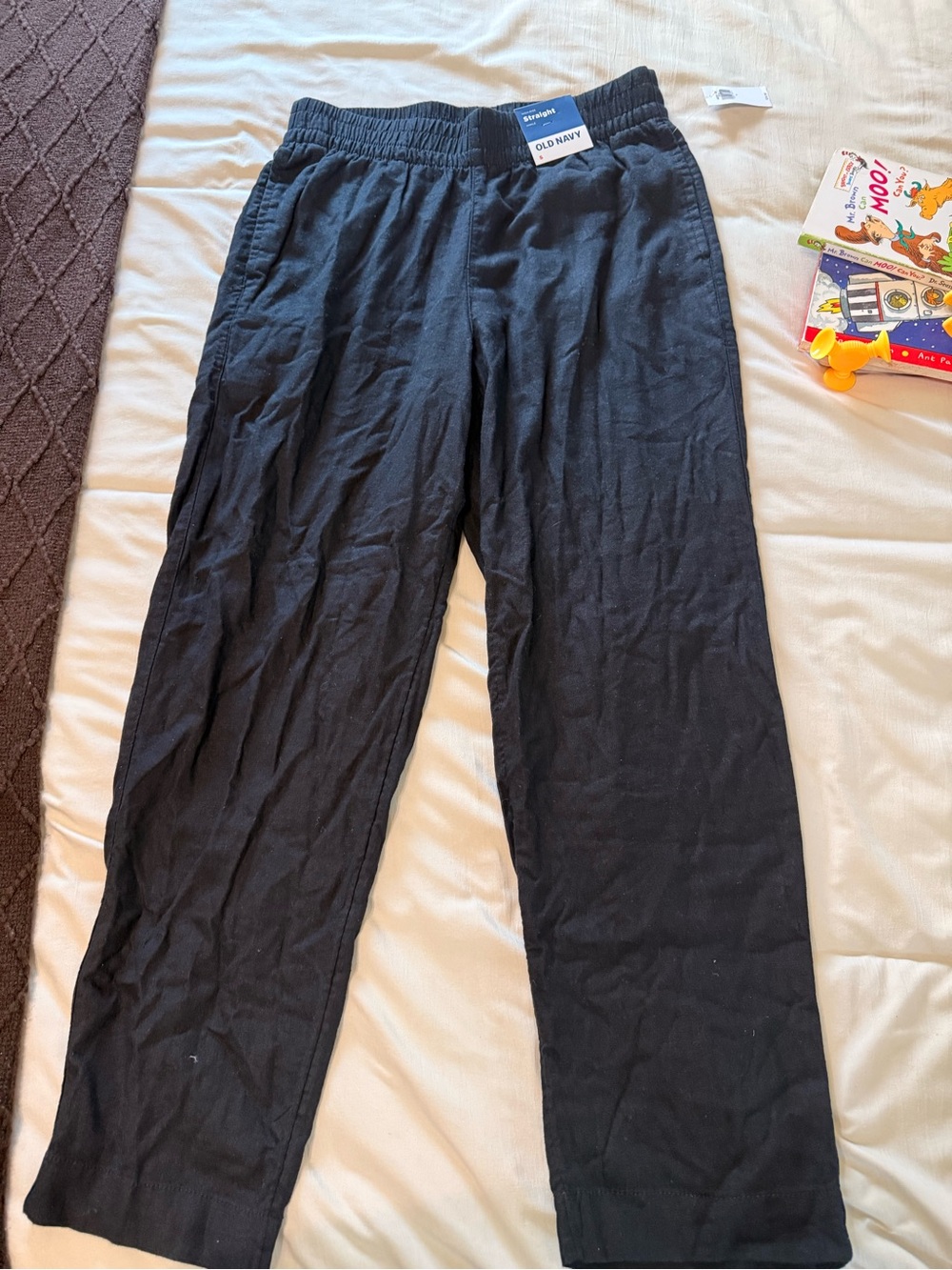 Old Navy Black Women’s Elastic Waist Straight-Leg Joggers